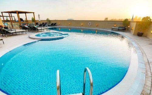 معرفی استخر روباز هتل سوشال فورملی بیبلوس دبی
