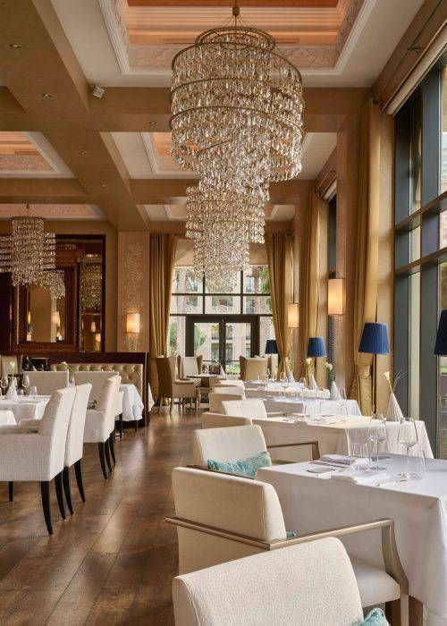 دکوراسیون رستوران سلبریتیز دبی