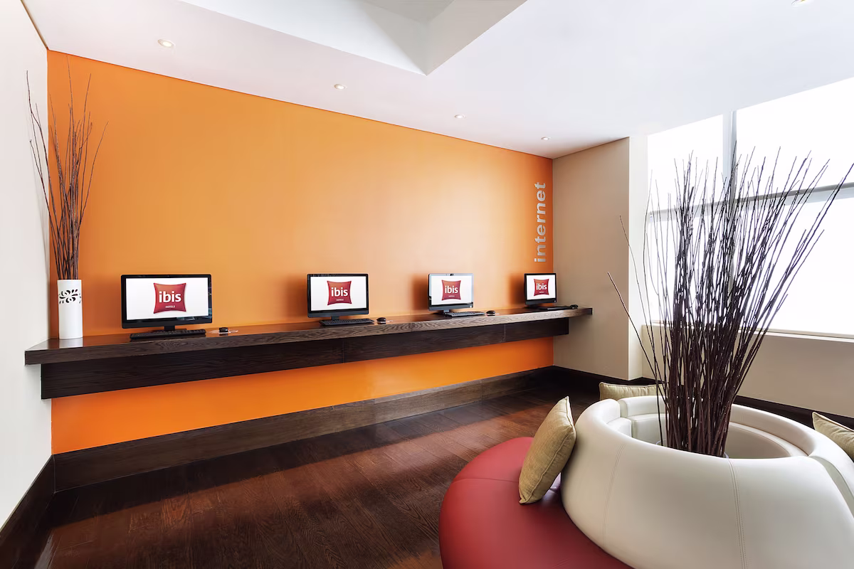 خدمات تجاری و اداری Ibis Al Rigga Dubai hotel