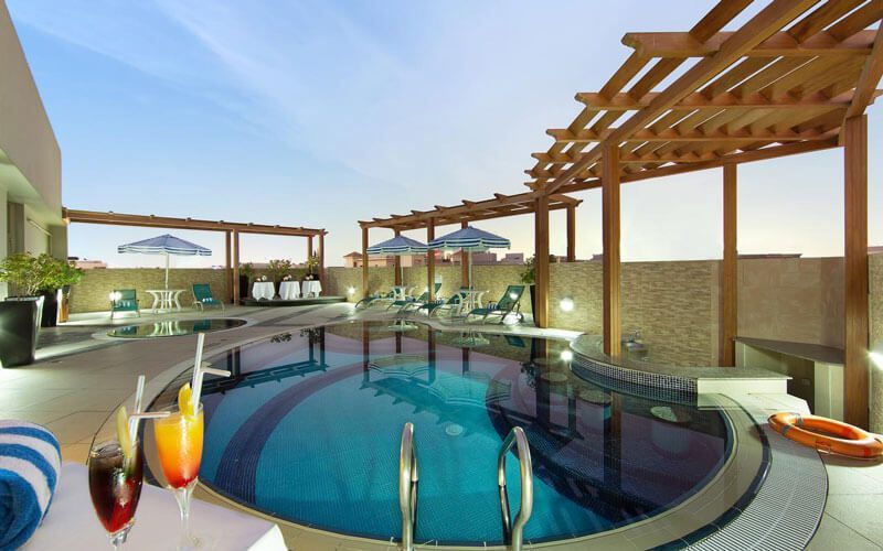 بررسی امکانات رفاهی هتل سان اند اسکای الرقه دبی