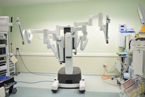 نخستین جراحی ریه رباتیک