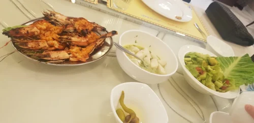 بررسی منو غذاهای سبک ایرانی در رستوران Golestan Dubai Restaurant