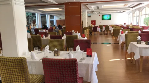 خدمات و سرویس دهی عالی رستوران Iranian Club Dubai Restaurant