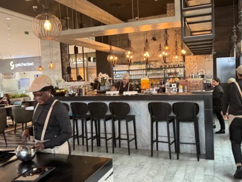 فضای داخلی رستوران Rivas Dubai Restaurant