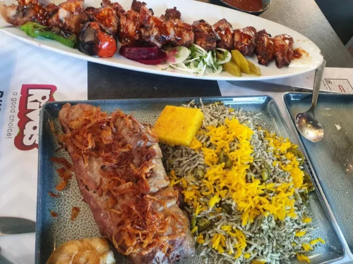 رستوران ریواس دبی، یک رستوران ایرانی