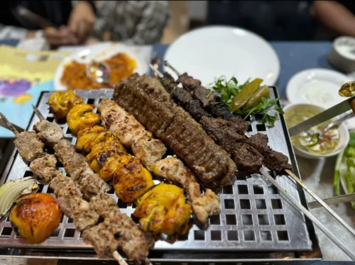 خدمات و سرویس دهی عالی رستوران Achome Dubai Restaurant