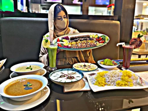 فضا و سالن رستوران Qasr Alshams Dubai Restaurant