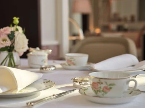 نقد و بررسی رستوران گالری دبی The Gallery Dubai Restaurant