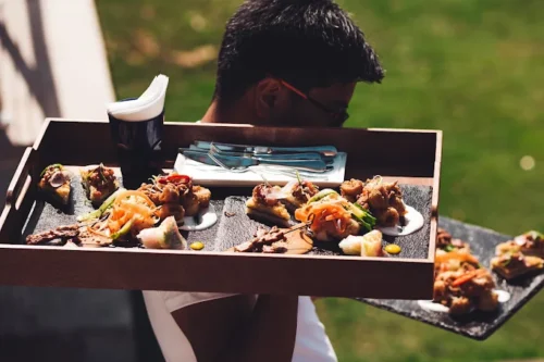 نگاهی کلی به رستوران Azure Beach Dubai Restaurant