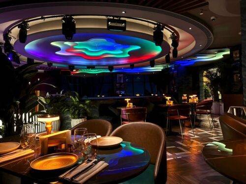 نقد و بررسی رستوران وی لانژ دبی V Lounge Dubai Restaurant