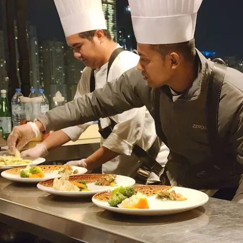 تماشای ویوی زیبای دبی از رستوران کشتی تفریحی دینر دبی مارینا