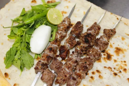 برگزاری موسیقی زنده در رستوران زیرو کباب دبی