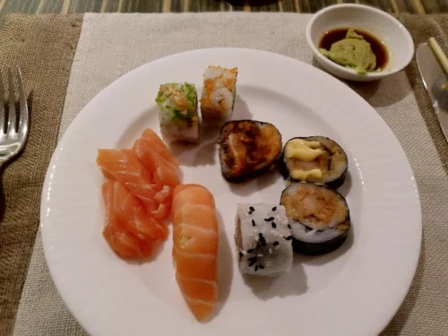 انواع غذاهای ژاپنی در رستوران ژاپنی کریک ساید دبی