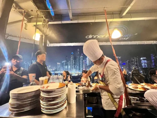 رستوران کشتی تفریحی دینر دبی مارینا، یک تجربه متفاوت
