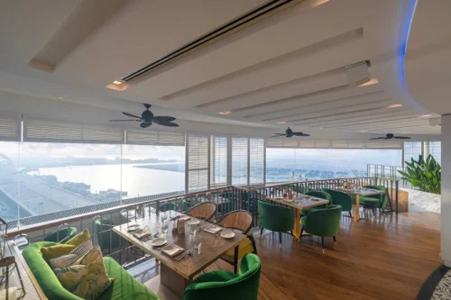 بررسی دکوراسیون رستوران گردان ال دوار دبی