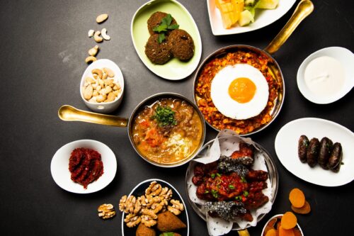 دیزاین زیبای بشقاب سرو در رستوران The W lounge Dubai Restaurant