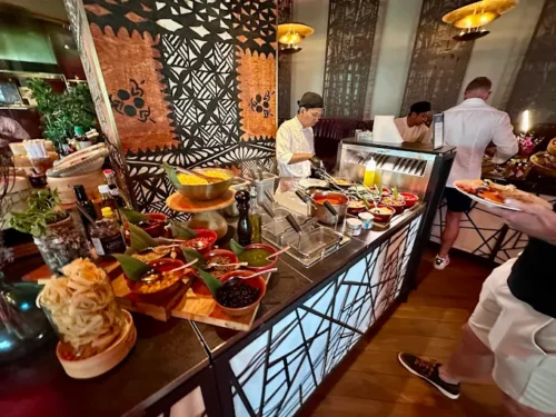 انواع نوشیدنی‌ها در رستوران تریدر ویکس هیلتون دبی جمیرا