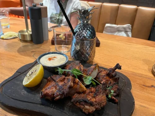 انواع خوراک‌های مدیترانه‌ای رستوران تریبس دبی