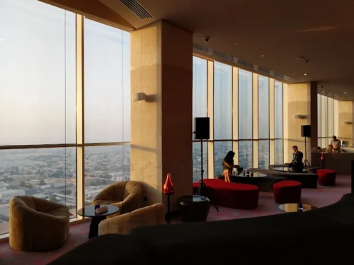 دسترسی آسان به رستوران دبلیو لانژ دبی