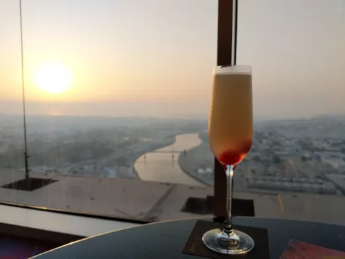 خدمات VIP در رستوران The W lounge Dubai Restaurant